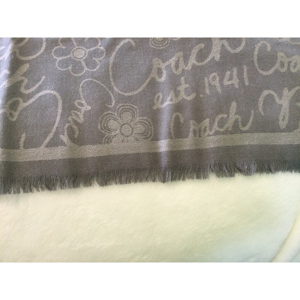 Coach Womens Grey Reversible Scarf with frayed edges 26 x 66 - Picture 5 of 5